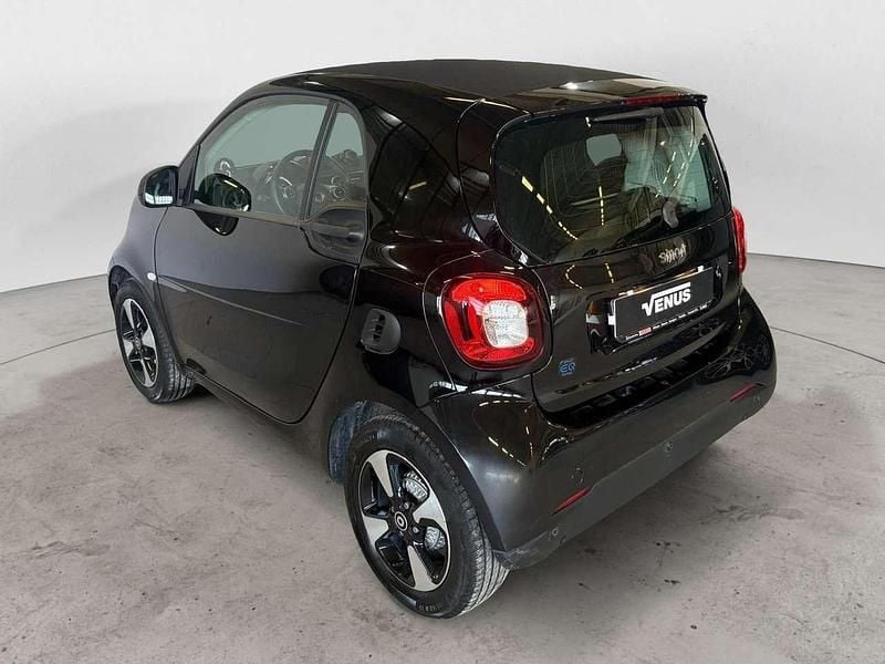 Usata Smart ForTwo Coupé Passion 41 kW (56 CV) 2022 Nero Utilitaria