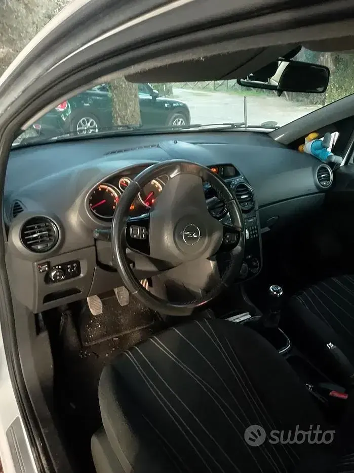 Usata Opel Corsa 2010 Bianco Utilitaria