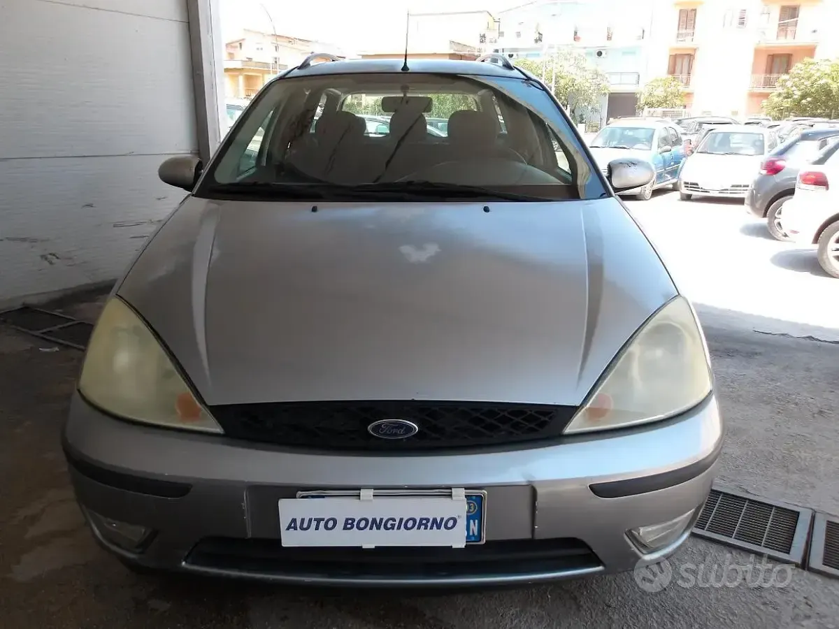 Usata Ford Focus 101 CV (74 kW) 2003 Grigio Station wagon