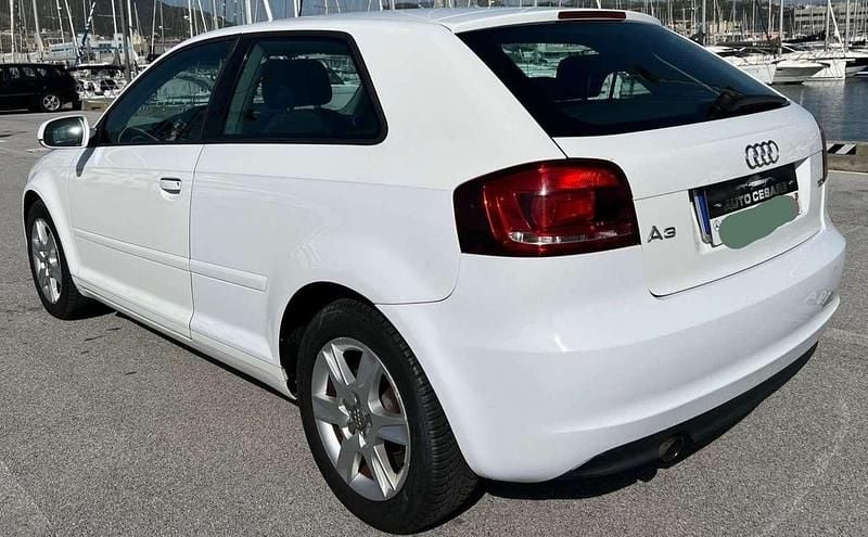 Usata Audi A3 Young 90 CV (66 kW) 2011 Bianco Utilitaria
