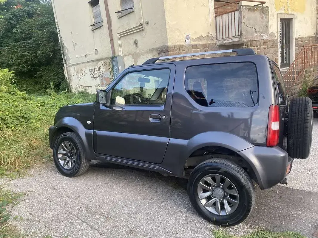 Usata Suzuki Jimny 86 CV (63 kW) 2016 SUV
