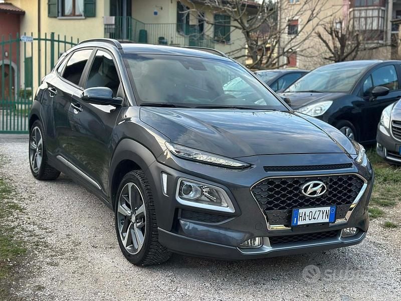 Usata Hyundai Kona Xpossible 116 CV (85 kW) 2020 Grigio SUV