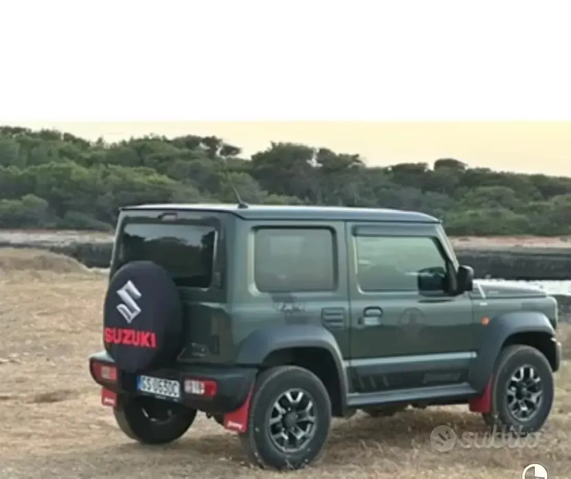 Usata Suzuki Jimny 102 CV (75 kW) 2022 Verde SUV