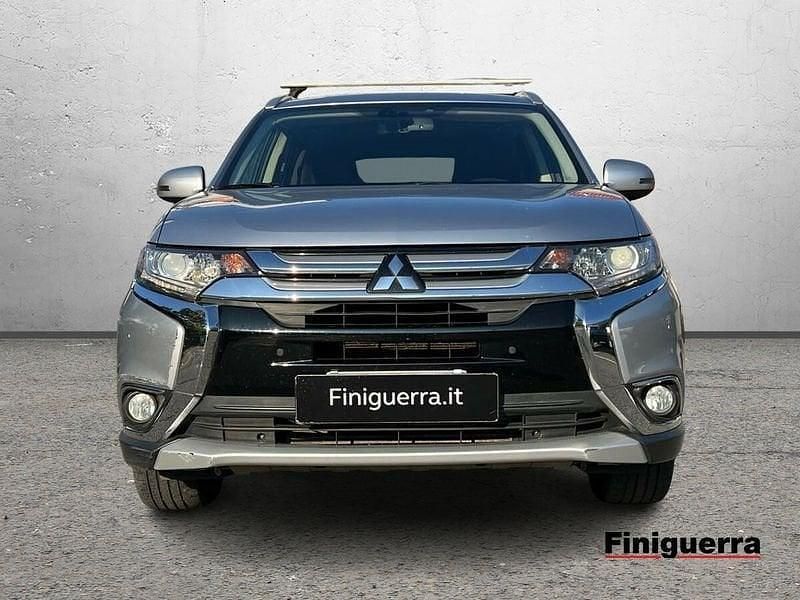 Usata Mitsubishi Outlander Instyle 150 CV (110 kW) 2016 Other SUV