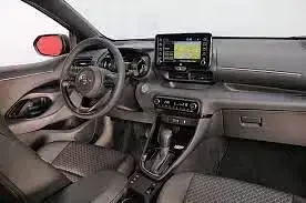 Usata Toyota Yaris Hybrid Trend 92 CV (67 kW) 2023 Bianco Berlina