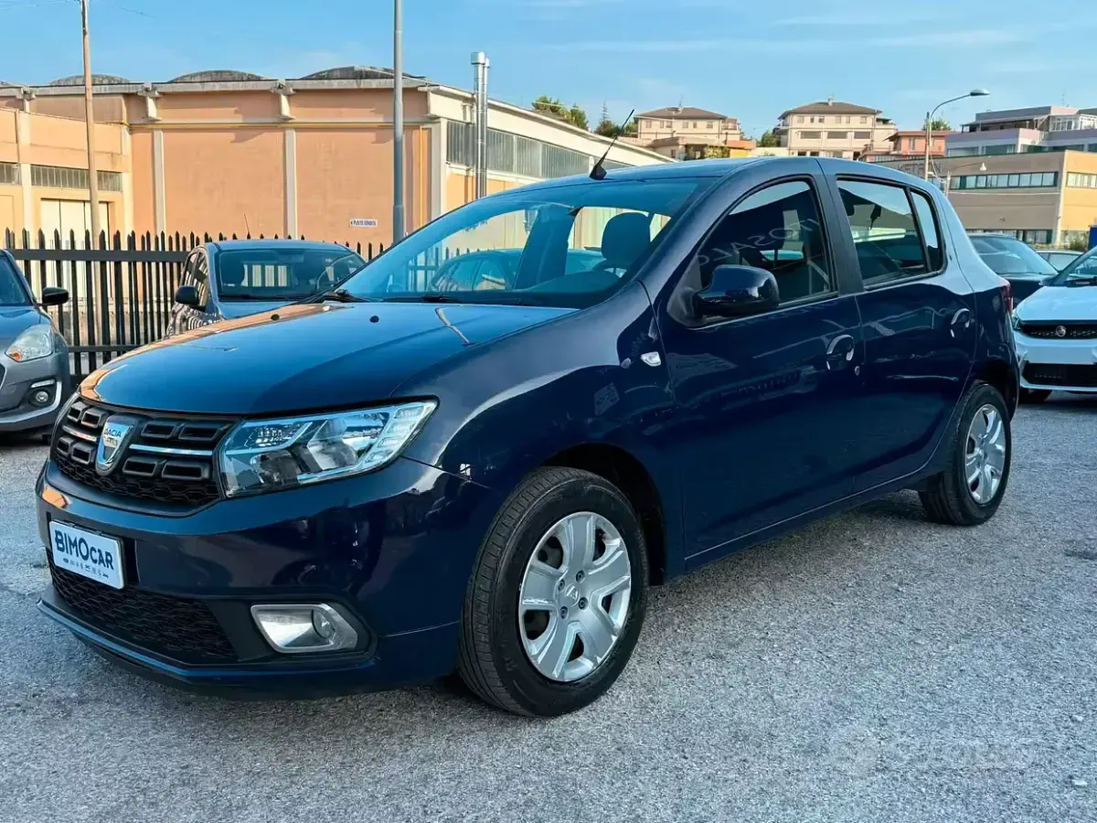 Usata Dacia Sandero Comfort 101 CV (74 kW) 2020 Bluazzurro Berlina