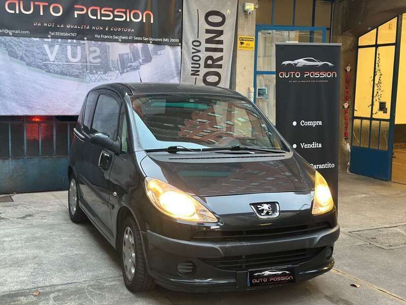 Usata Peugeot 1007 73 CV (53 kW) 2008 Grigio Monovolume