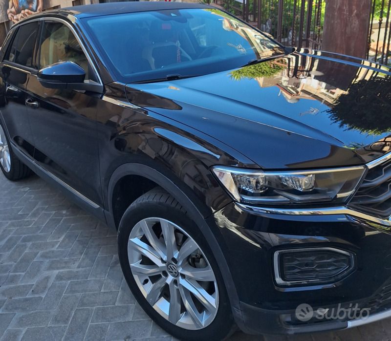 Nero Usata 2019 VW T-Roc Advance SUV | 19.000 € (Cara) - Immagine 1/4