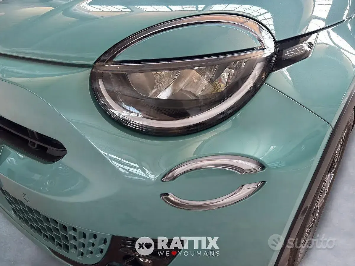 Nuova Fiat 600 La Prima 145 CV (106 kW) 2025 Bluazzurro SUV