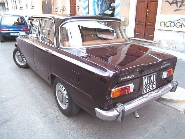 Usato 1971 Alfa Romeo Giulia 1300 1.3 Benzin 89 CV (10.900 €)