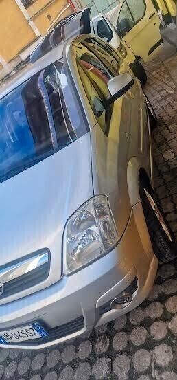 Usata Opel Meriva Cosmo 105 CV (77 kW) 2008 Argento Monovolume