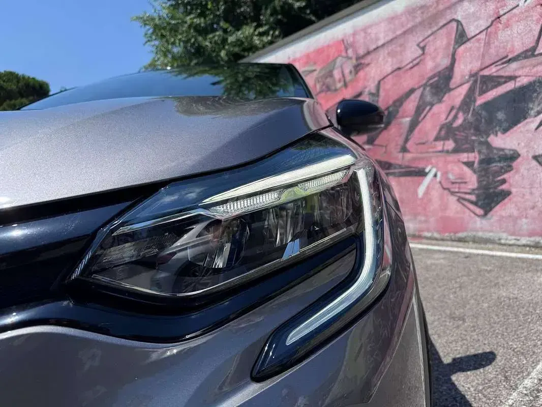Usata Renault Captur Rive Gauche 94 CV (69 kW) 2022 Grigio SUV