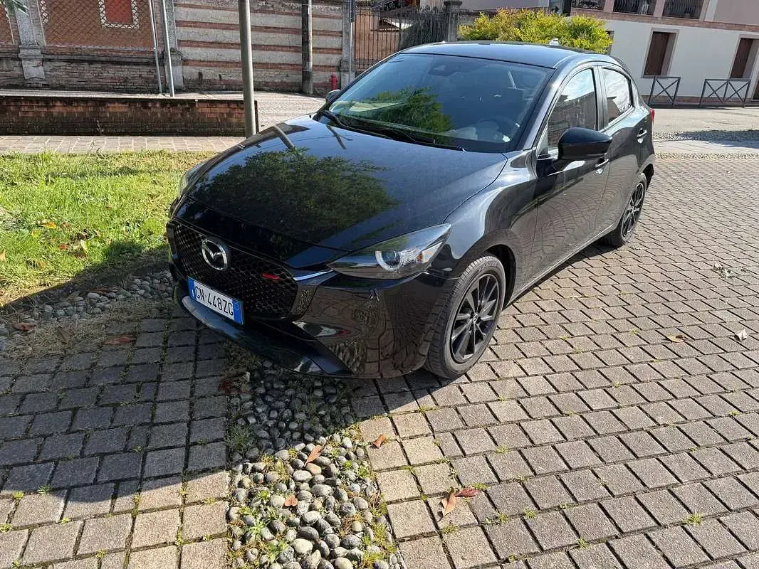 Usata Mazda 2 Homura-Line 75 CV (55 kW) 2023 Nero Utilitaria