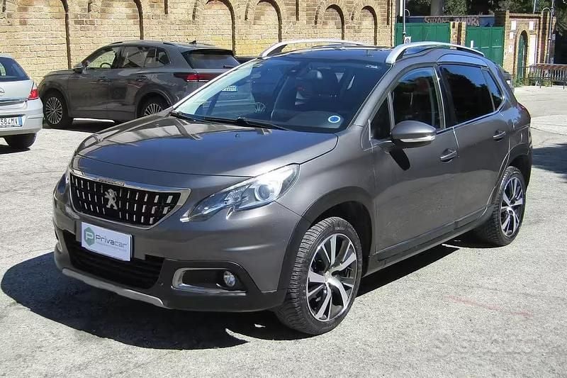 Usata Peugeot 2008 Allure 99 CV (72 kW) 2016 Grigio SUV