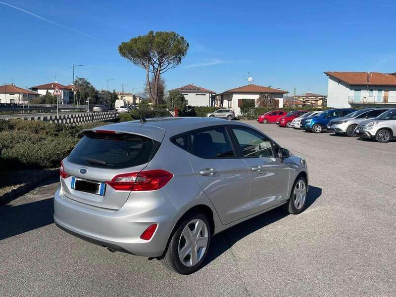 Usata Ford Fiesta 86 CV (63 kW) 2018 Argento Utilitaria