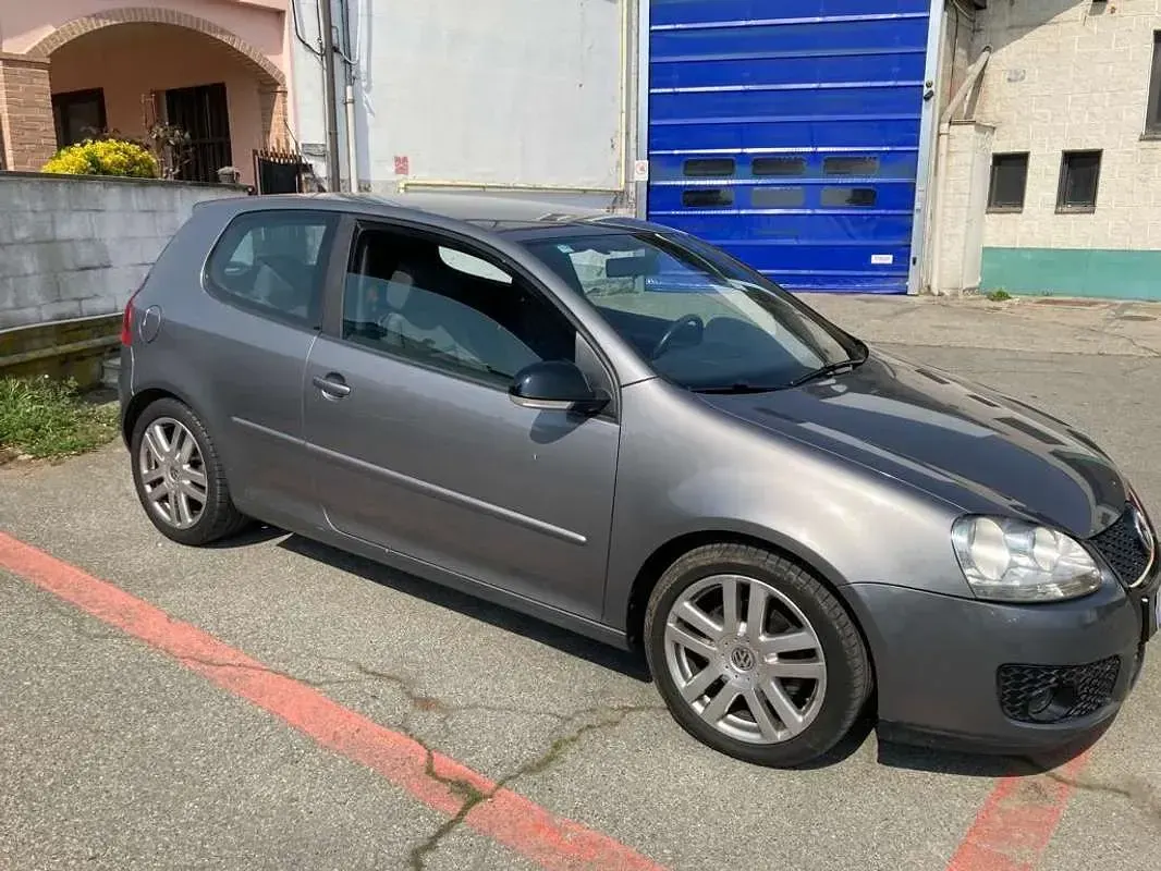 Usata VW Golf IV Sportline 140 CV (102 kW) 2006 Berlina