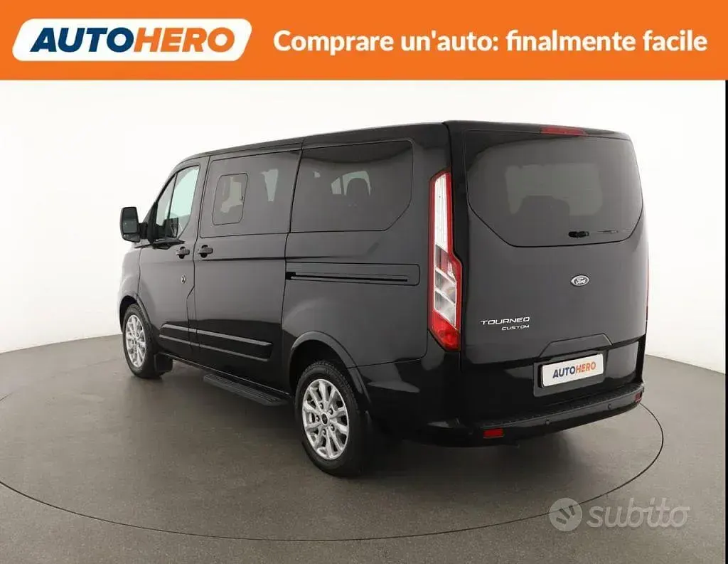Usata Ford Tourneo Custom 131 CV (96 kW) 2020 Nero Furgone