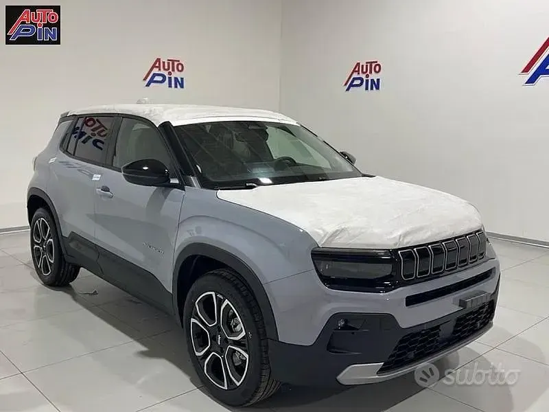 Nuova Jeep Avenger Summit 100 CV (73 kW) 2026 SUV