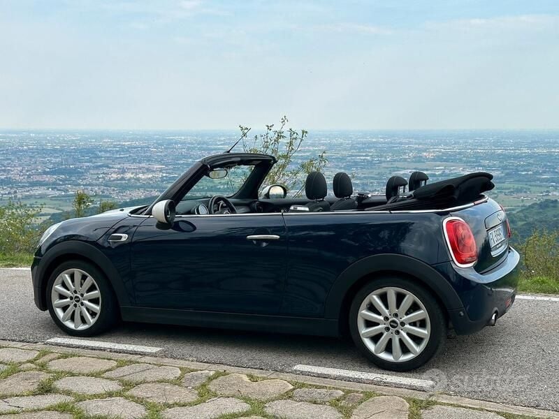 Usata Mini Cooper Cabriolet 116 CV (85 kW) 2017 Blu Cabrio