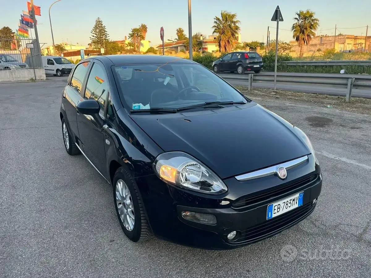 Usata Fiat Punto Evo Emotion 95 CV (69 kW) 2010 Nero Utilitaria