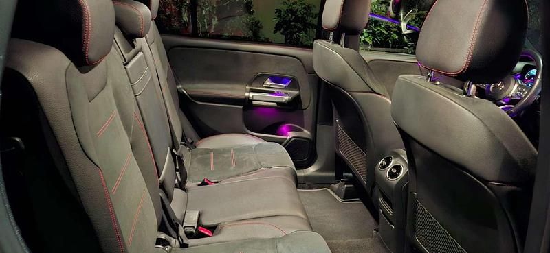 Usata Mercedes GLB180 AMG Line Premium 116 CV (85 kW) 2023 Grigio SUV