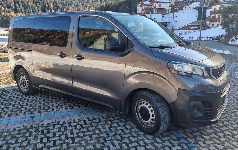 Usata Peugeot Expert 116 CV (85 kW) 2018 Grigio Furgone