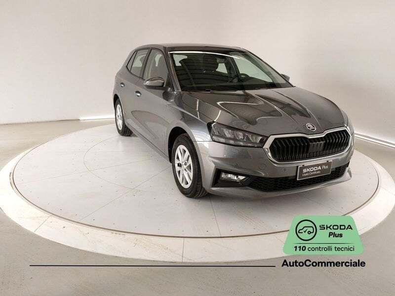 Grigio Usata 2024 Skoda Fabia Selection Tre volumi | 16.300 € (Buon prezzo) - Immagine 1/4