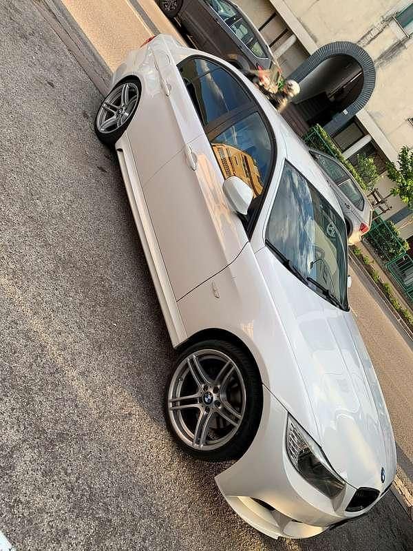 Usata BMW 320 M Sport 177 CV (130 kW) 2009 Bianco Berlina