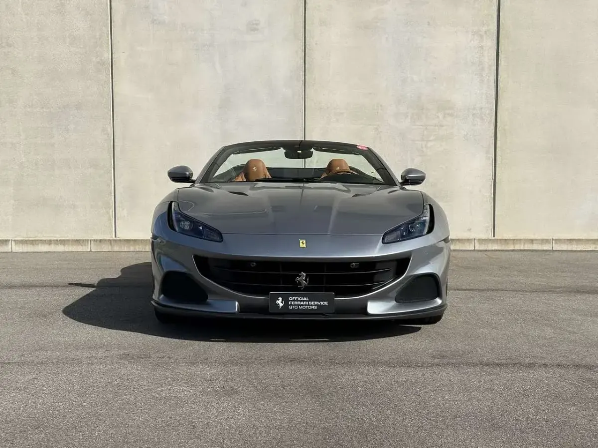Usata Ferrari Portofino 620 CV (456 kW) 2022 Grigio Cabrio