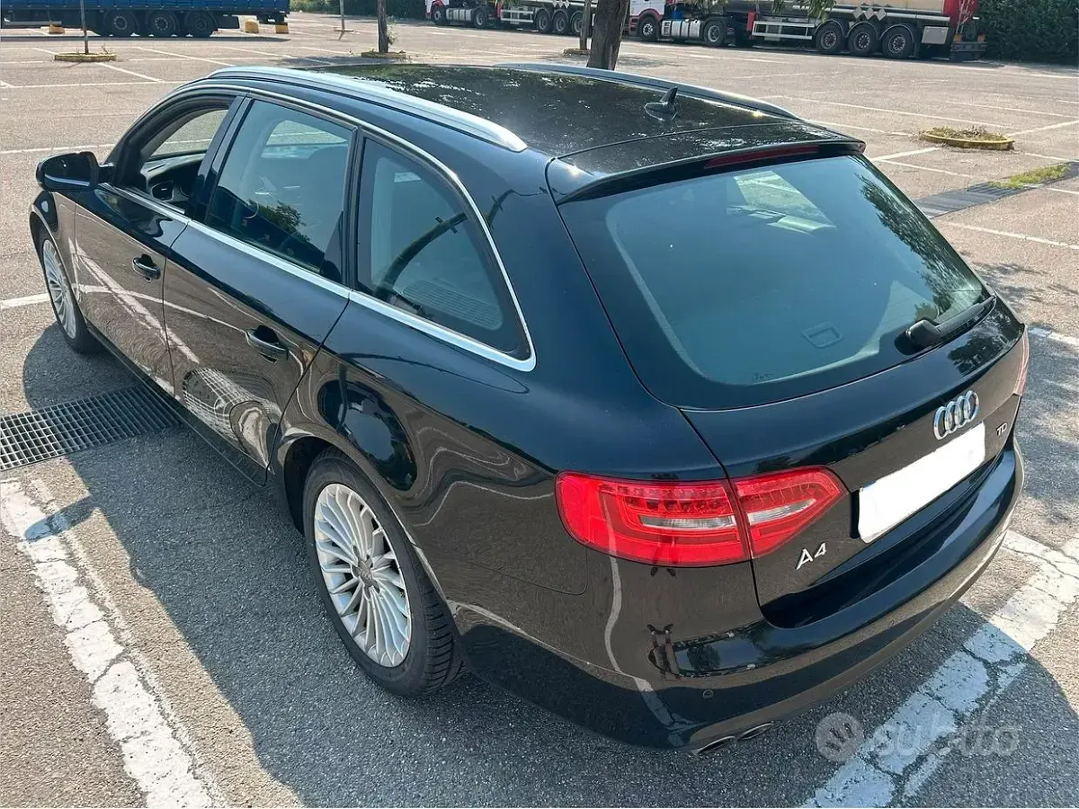 Usata Audi A4 Business 143 CV (105 kW) 2013 Nero Station wagon