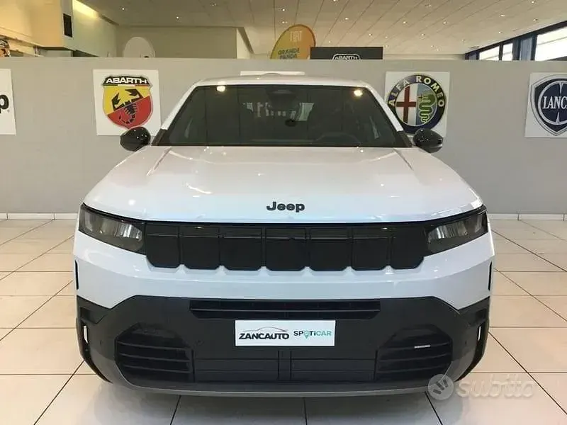 Nouvelle Jeep Compass Altitude 144 ch (105 kW) 2026 Gris SUV
