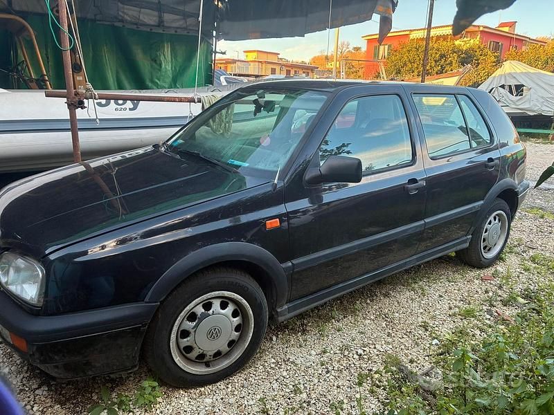 Usata VW Golf III 90 CV (66 kW) 1995 Nero Berlina