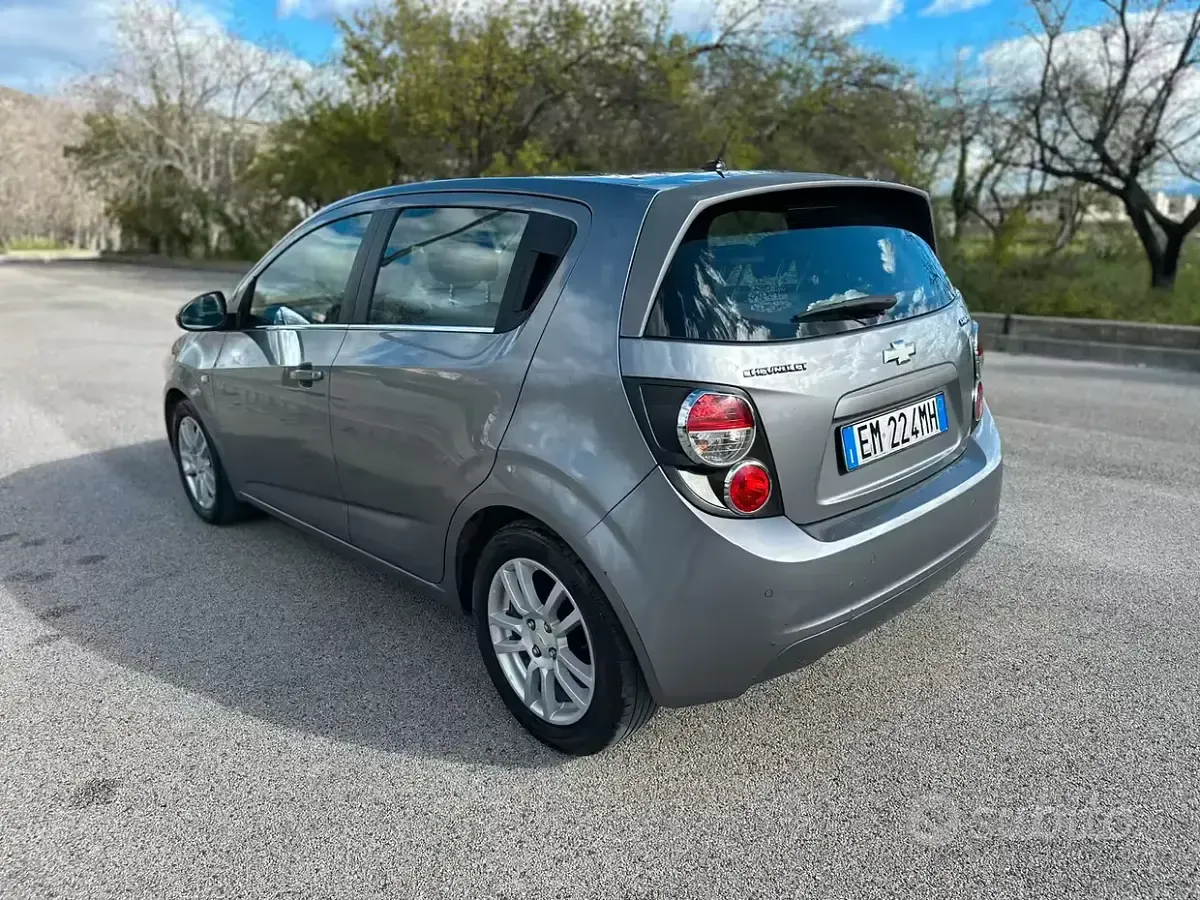 Usata Chevrolet Aveo LTZ 86 CV (63 kW) 2012 Grigio Berlina