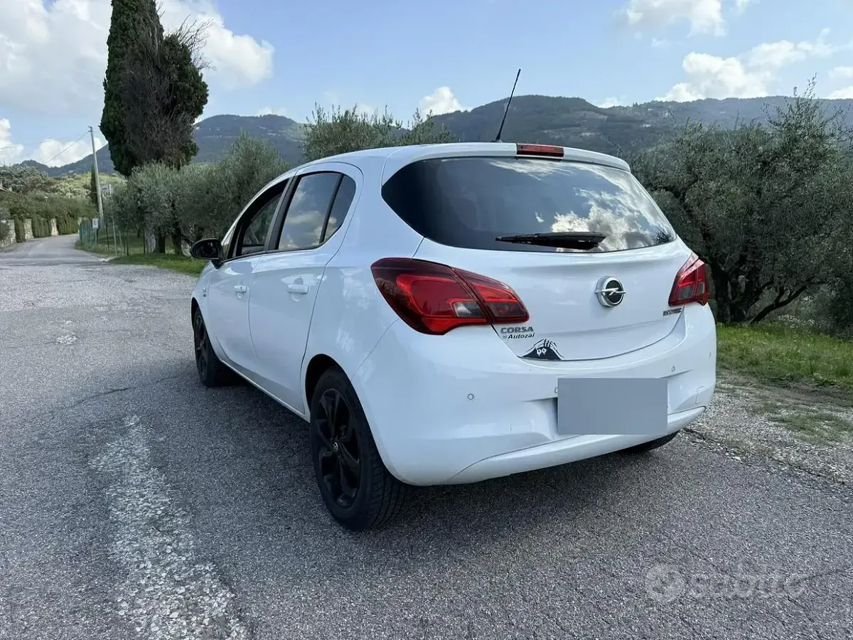 Usata Opel Corsa 90 CV (66 kW) 2019 Bianco Utilitaria
