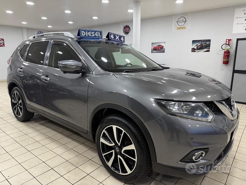 Usata Nissan X-Trail Tekna 131 CV (96 kW) 2015 Grigio SUV