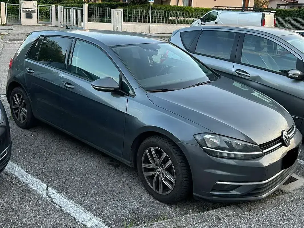 Usata VW Golf VII Business 116 CV (85 kW) 2018 Grigio Berlina