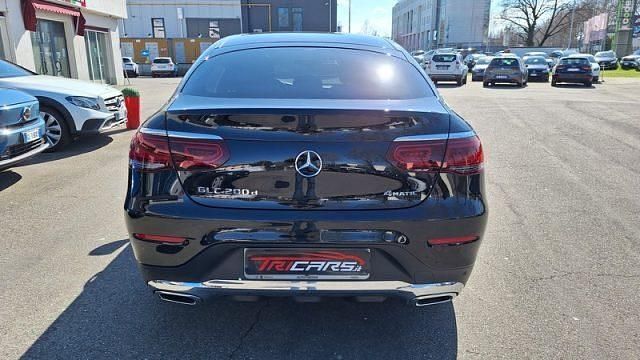 Usata Mercedes GLC200 163 CV (119 kW) 2020 Nero SUV