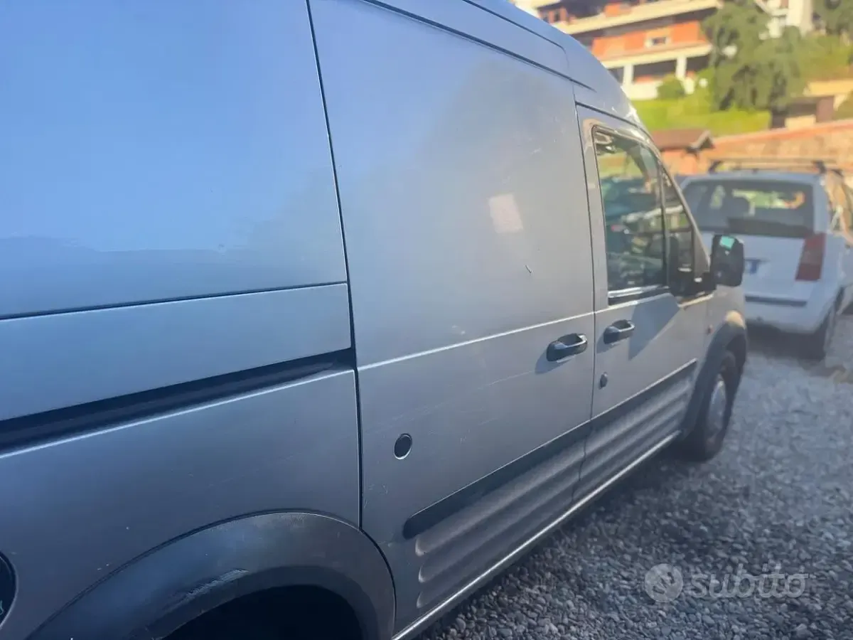 Usata Ford Transit Connect 90 CV (66 kW) 2009 Grigio Monovolume