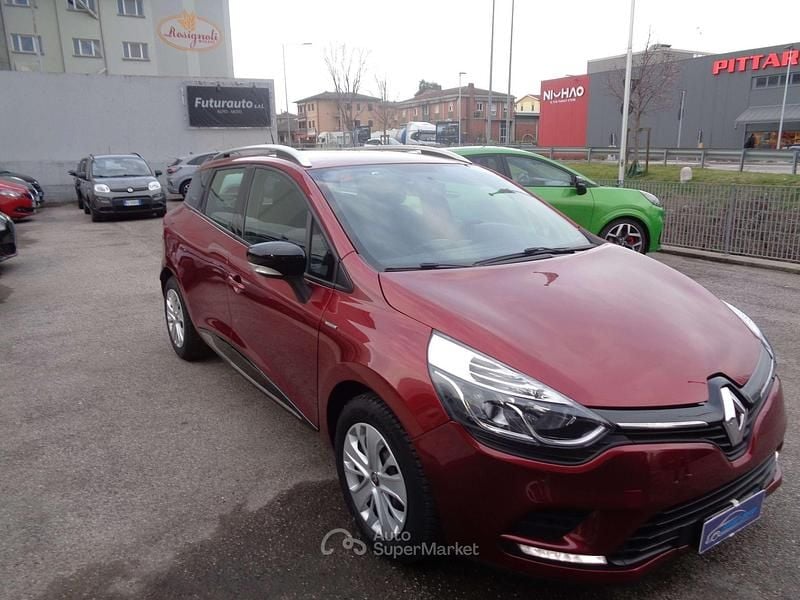 Usata Renault Clio GrandTour Business 90 CV (66 kW) 2019 Rosso Station wagon