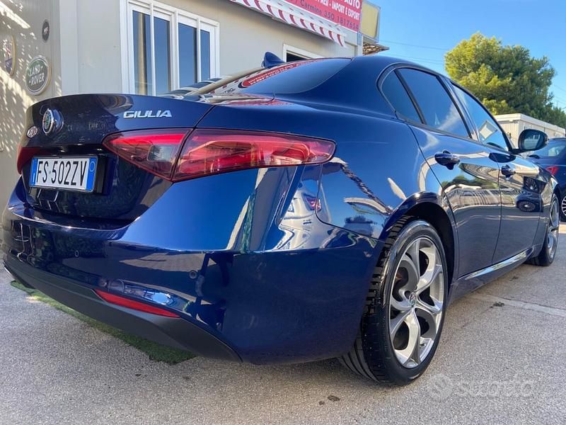 Usata Alfa Romeo Giulia 160 CV (117 kW) 2019 Blu Berlina
