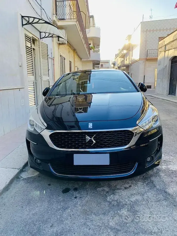Usata DS Automobiles DS5 Sport Chic 181 CV (133 kW) 2016 Blu Utilitaria