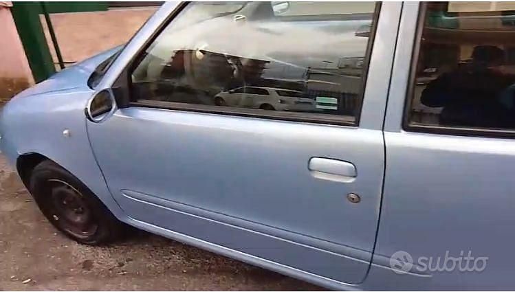 Usata Fiat 600 54 CV (39 kW) 2007 Utilitaria