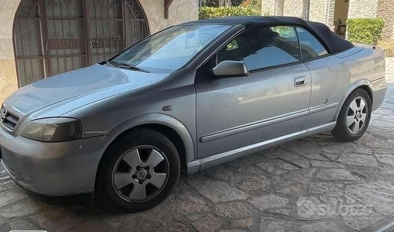 Usata Opel Astra 2002 Grigio Cabrio