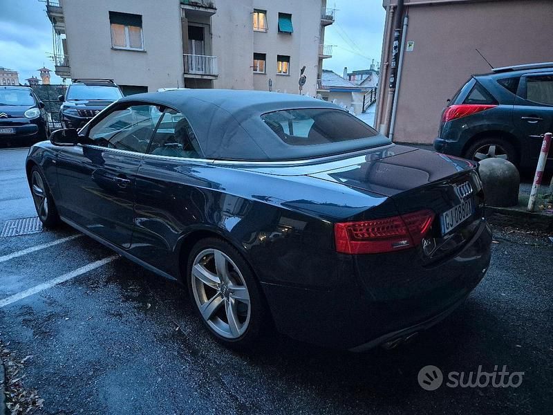 Usata Audi A5 Cabriolet Business Plus 177 CV (130 kW) 2014 Blu Cabrio
