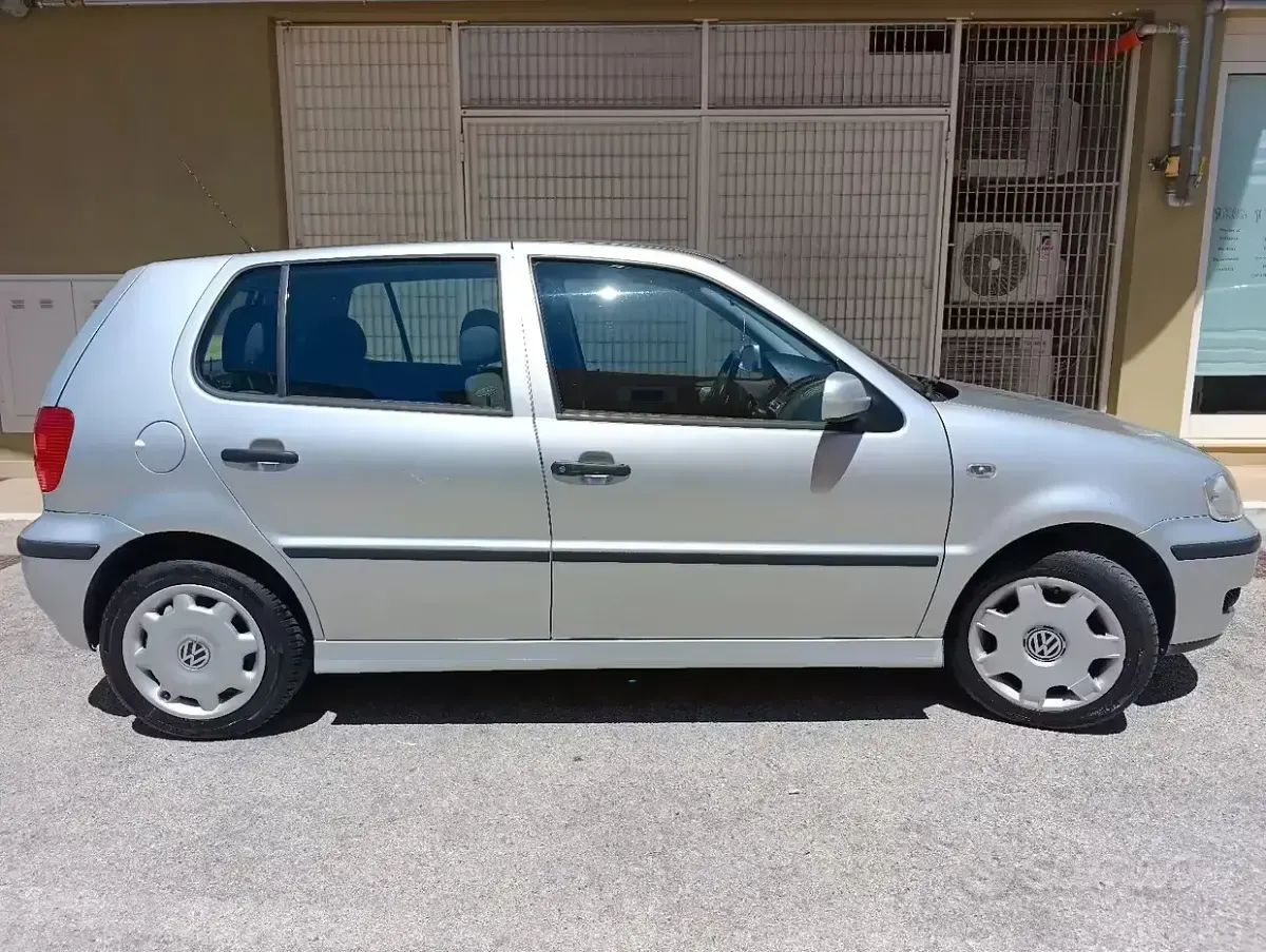 Usata VW Polo 64 CV (47 kW) 2001 Grigio Berlina