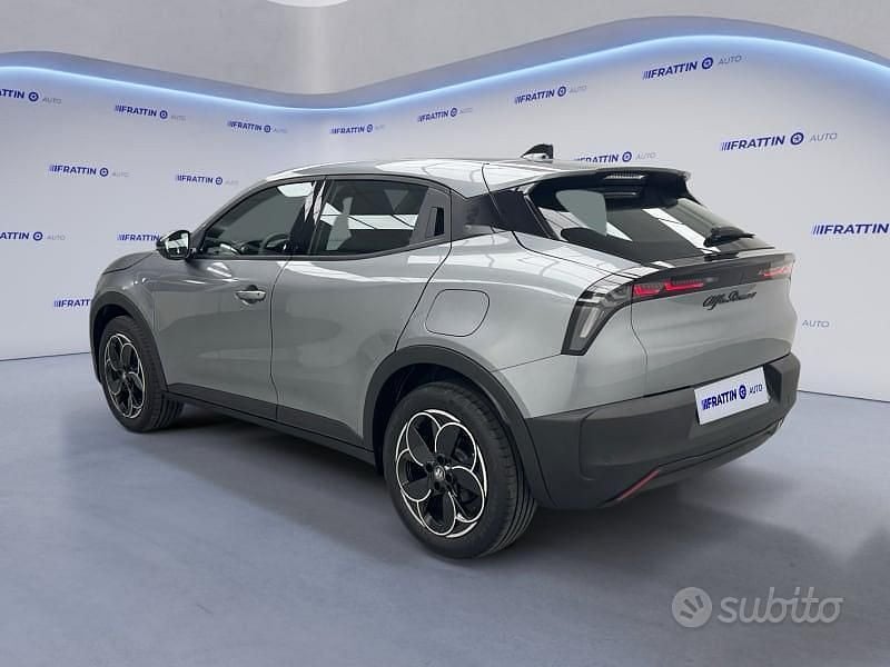 Occasion Alfa Romeo Junior 114 kW (156 PK) 2025 Grijs SUV