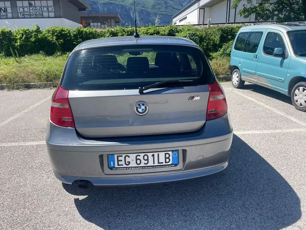 Usata BMW 118 143 CV (105 kW) 2011 Utilitaria