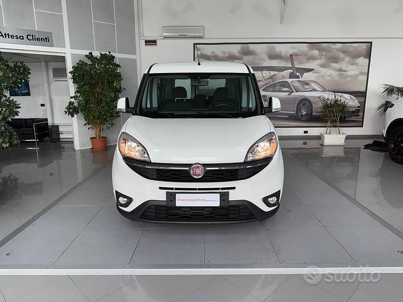 Usata Fiat Doblò S 120 CV (88 kW) 2017 Bianco Monovolume