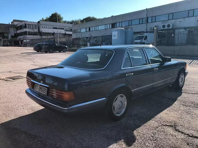 Usata Mercedes 300 SE 188 CV (138 kW) 1989 Blu Berlina