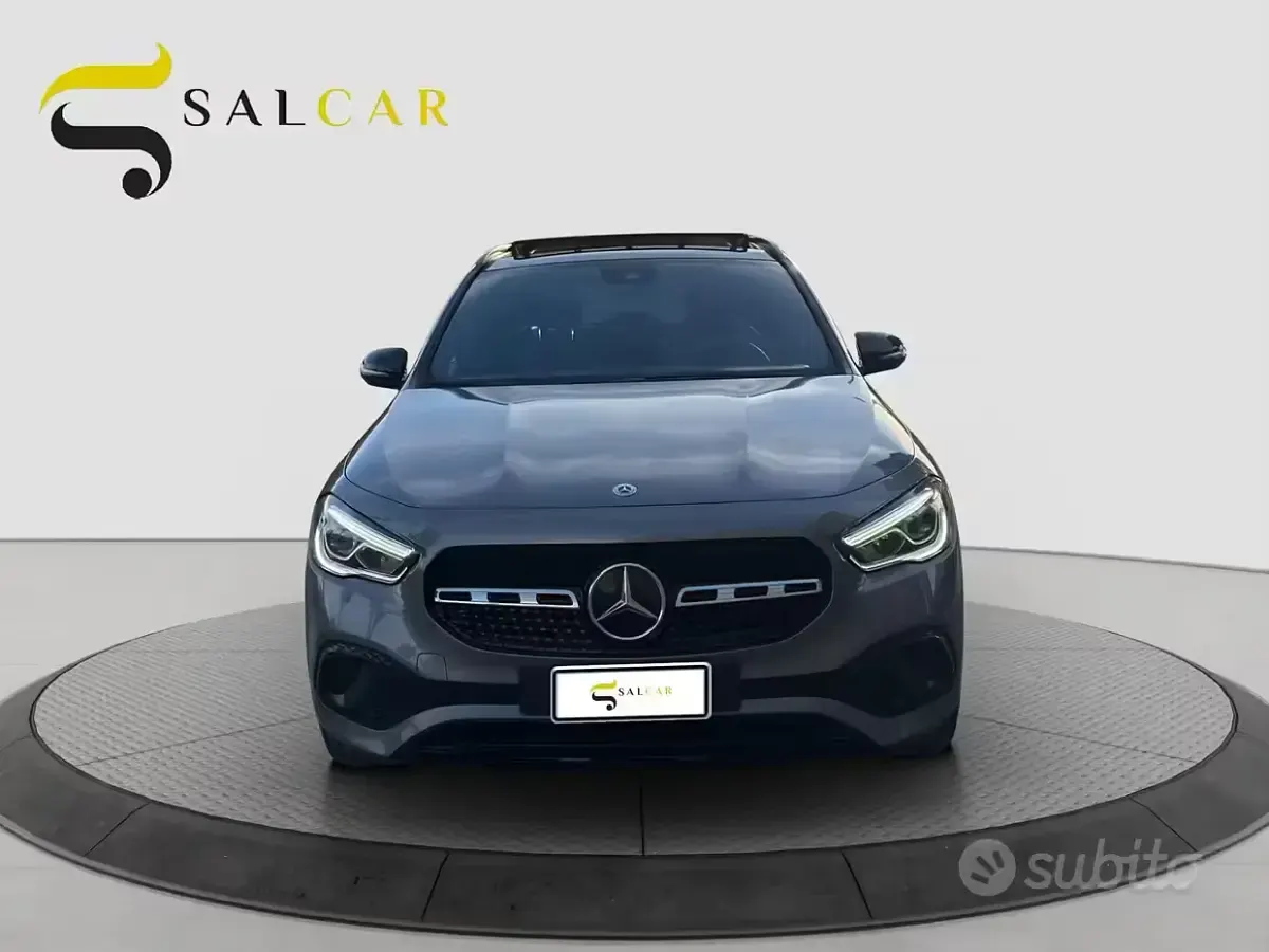 Usado Mercedes GLA200 150 CV (110 kW) 2022 Gris SUV